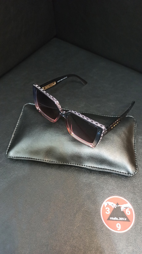 عینک زنانه آفتابی دودی رنگ شرابی مشکی مارک GUCCIکد1